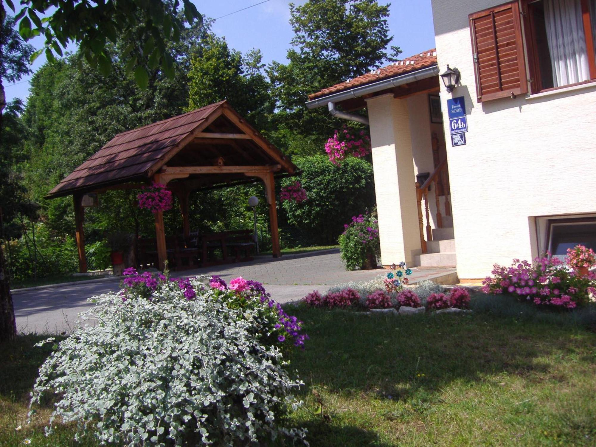 Guesthouse Hodak Seliste Dreznicko Bagian luar foto